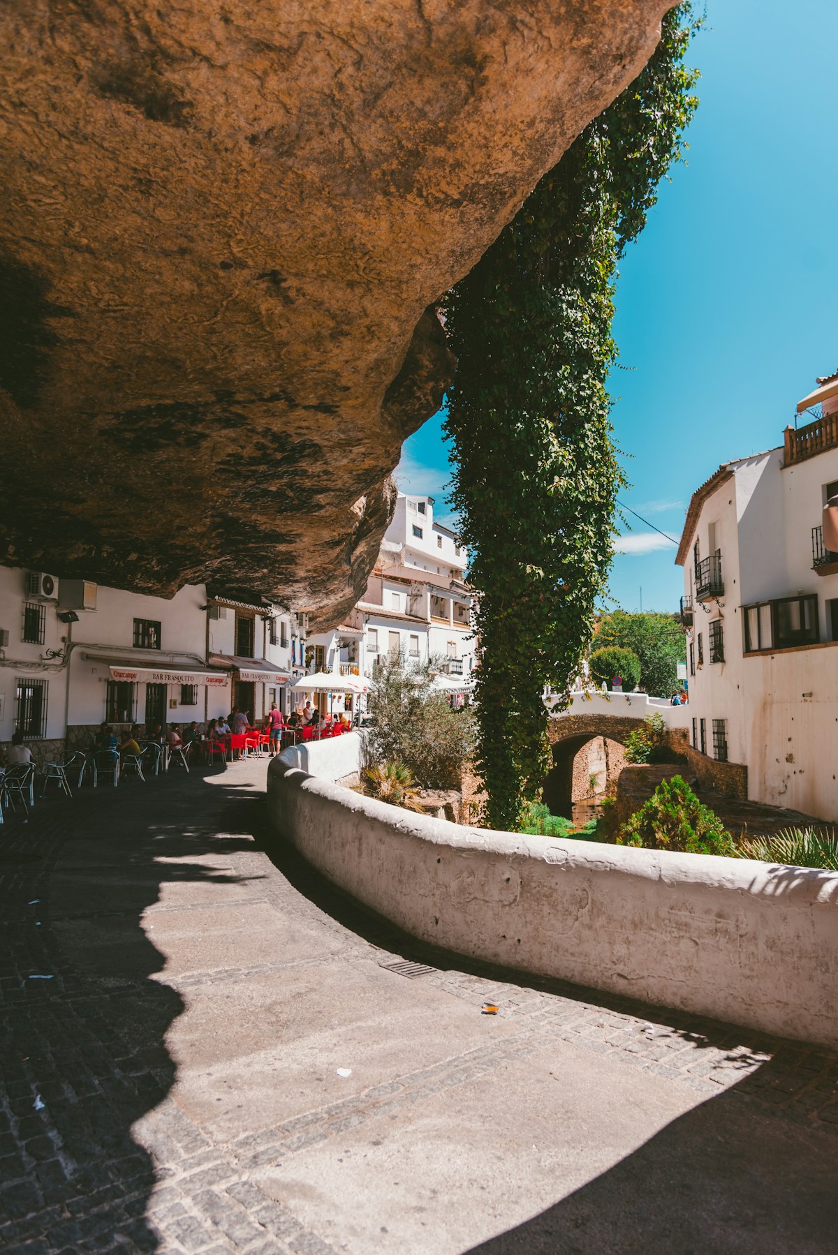 Setenil de las Bodegas