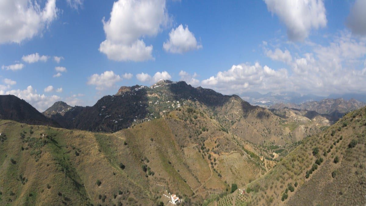 Comares